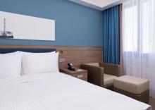 Двухместный номер Standard двуспальная кровать в Hampton by Hilton Astana Triumphal Arch