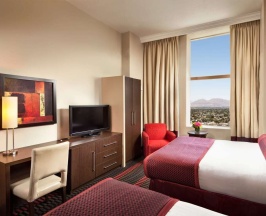 Номер Elevate в The STRAT Hotel, Casino & Tower