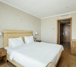 Стандарт с балконом вид на парк. Корпус 2 в Amza Парк