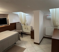 Эконом SNGL-мансардный в Грин парк