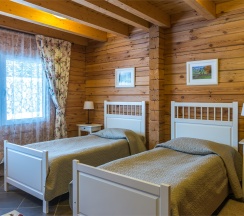 18-ти местный дом в Прибрежном поселке в Бутик