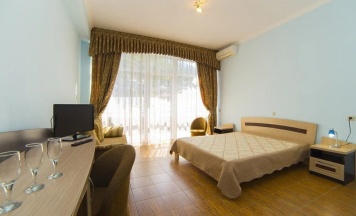 Двухместный люкс с 2 комнатами двуспальная кровать в Арстаа