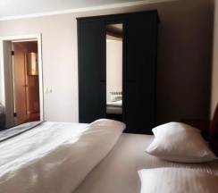 Двухместные апартаменты с мангальной зоной c 1 комнатой двуспальная кровать в Гнездо. Хорошее место