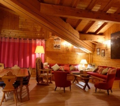 Апартаменты с 2 комнатами с балконом в Hôtel 3 étoiles -Restaurant Le Pilatus Courchevel