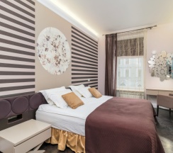 Двухкомнатные апартаменты "Агат" с кухней и видом на город в Orfei Hotel