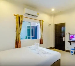 Двухместный номер Superior двуспальная кровать в Baan Yuyen Karon Guesthouse