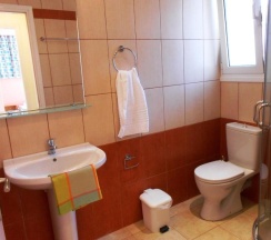 Апартаменты с 2 комнатами в Panagiotis I & II Stds and Apts
