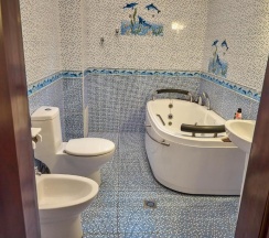 Двухместный номер Standard с балконом двуспальная кровать в Queens Hotel
