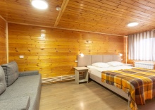 Семейный домик №4 в Allure Lodge