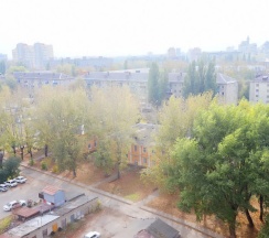 Апартаменты в Квартира рядом с ж/д вокзалом: отдельная спальня, подвесной шар, закрытый двор!