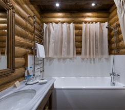 Шале в Old House Resort & Spa