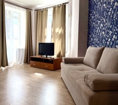 Апартаменты с балконом и с красивым видом из окна в Апартаменты Pskov City Apartments Юбилейная 40