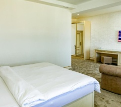 Однокомнатный люкс в Golden Beach