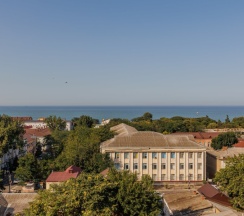 Senior Suite with balcony в Central City