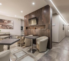 Четырёхместный номер Deluxe в Astoria Deluxe Rooms,,Check in presso L’Hotel Astoria, Via Fratelli Rosselli 14 ,,
