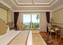 Номер Deluxe beachfront в LK The Empress Pattaya