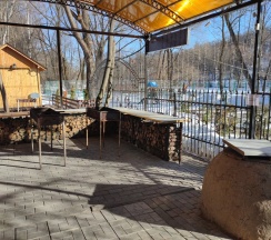 Четырёхместный номер Standard с красивым видом из окна в Пикник