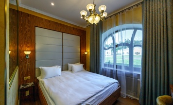 LAURA в Malakhovka Palace