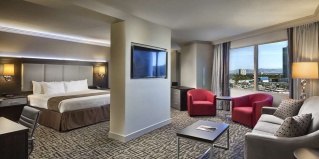 Лас-Вегас: Отель The Strat Hotel Casino & Tower