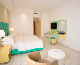 Двухместный номер Premium (двуспальная кровать) в BM Beach Hotel
