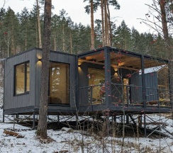 Большой зеркальный куб с отдельной спальней №20 для 2-4 гостей в Август