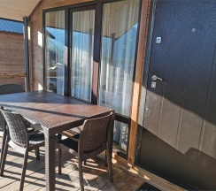 Лодж с вернадной и двухспальной кроватью в Arkhyz family lodge