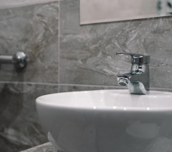 Номер стандарт семейный с 1 односпальной и 1 двуспальной кроватью в Центральная