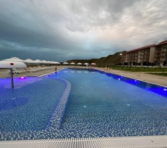 3-местный 2-комнатный номер полулюкс семейный в Ника