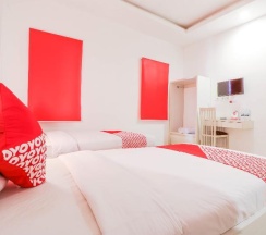 Двухместный номер Standard 2 отдельные кровати в OYO 1489 Simona Hotel
