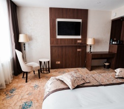 Стандарт с кроватью размера "king-size" в Мираж