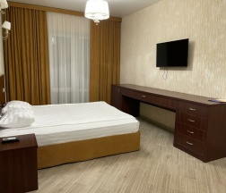 Люкс панорамный 4-местный (Корпус 2) в Family club Atrium