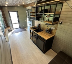 Четырёхместный коттедж с красивым видом из окна в Болото