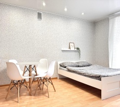 1-комнатные апартаменты студия №215 в Hugge Place