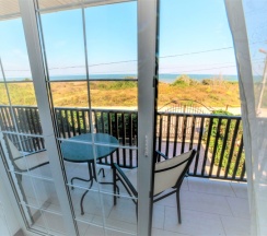 22 - Двухместный номер с балконом и прямым видом на море в Азов Инн