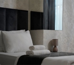 Делюкс Плюс в Эмир