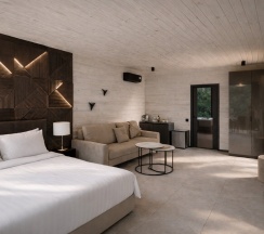 Вилла с панорамными окнами в Pinewood resort&SPA