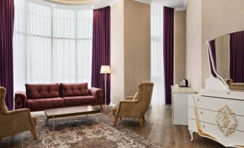 Двухместный люкс VIP с видом на город двуспальная кровать в Ramada by Wyndham Shymkent