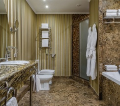 Гранд Люкс в Marins Grand Hotel Астрахань
