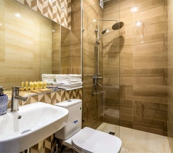 Номер-студио с видом на бассейн в Брют