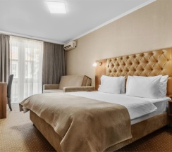 Двухместный номер (Корпус 1) Standard + двуспальная кровать в Кубань