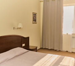 Люкс с балконом, 50м2 в Лотос