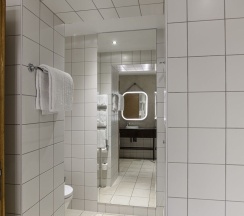 Двухместный номер Corner двуспальная кровать в Hilton Cologne