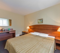 Номер Комфорт с двуспальной кроватью в Ладога