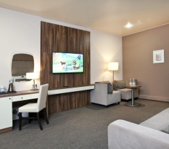 Номер делюкс в L`Hotel