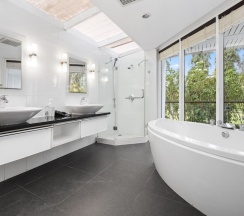 Семейный коттедж в 4 bedroom pool villa. 7kms to Patong