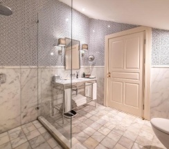 Двухместный люкс двуспальная кровать в The Drisco Hotel Tel Aviv - Relais & Chateaux