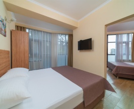 4х местный 2х комнатный номер в Room hotel