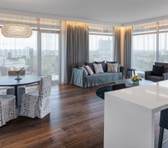 BUSINESS SUITE в Crystal House Suite Hotel&SPA