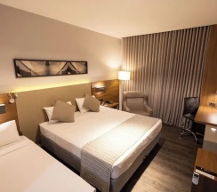 Трёхместный номер Superior в JL Hotel by Bourbon
