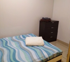 Номер эконом с 1 двуспальной кроватью (без окна) в Сити-В